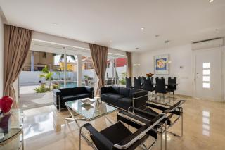 Villa Deluxe Suites Maspalomas - Maspalomas - 9