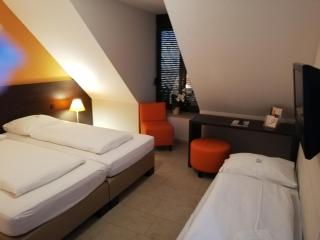 KH Hotel - 1