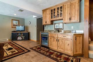 Annabelle Log Home - 5