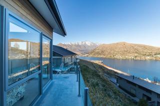 Executive Living in Bluewater - 3 Bedroom Apartment - Queenstown - 3