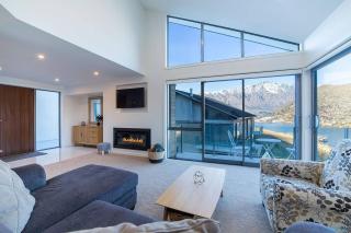 Executive Living in Bluewater - 3 Bedroom Apartment - Queenstown - 9