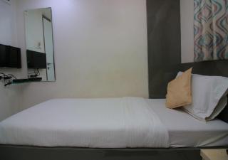 Hotel Pearl - Navi Mumbai - 1