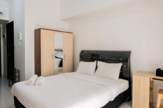 Comfortable and Spacious Studio Casa De Parco Apartment By Travelio - 4