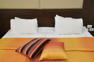 Hollywood Inn Boutique Hotel - 2