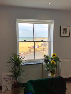 The Sunset Apartment - Margate Beach - By Goldex Coastal Breaks - 8