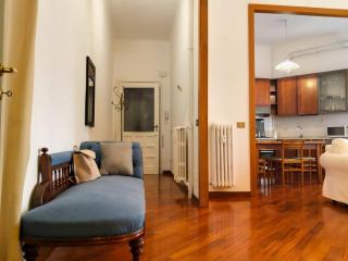 JOIVY 1 BR Apt next to Piazza Leonardo da Vinci - Milan - 2