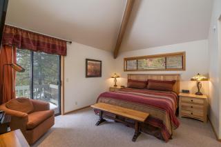 Lowland #3-Close to Village and Aquatic Center. Spacious 3 Bedroom 3.5 baths perfect for 2 families - Sunriver - 2