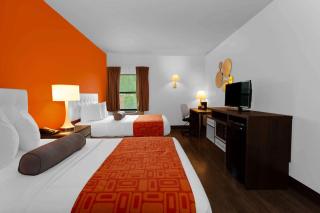 Howard Johnson by Wyndham Waukegan Great Lakes - Waukegan - 2