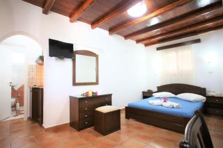 Pension Ioanna - Adamantas - 1