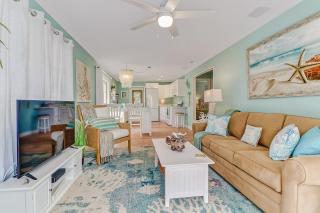 Coral Cottage Retreat - Naples - 5