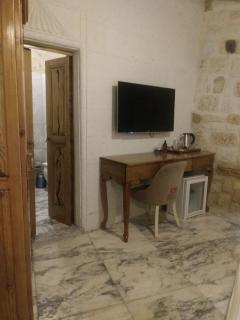 Crassus Cave Hotel - 4