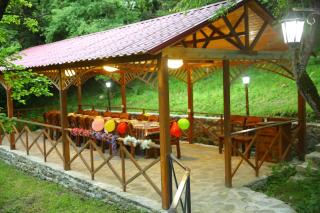 Quba Uğur Hotel - Quba - 1