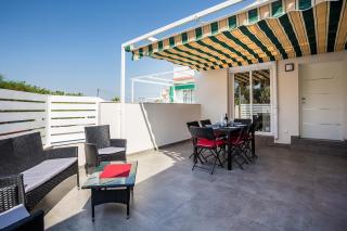 Chalet tout confort ideal famille enfants tennis piscine plage - 0