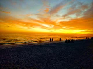 Steps from the Gulf of Mexico II - Holmes Beach - 9