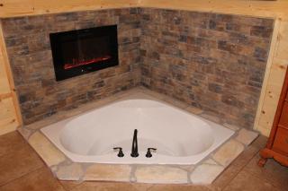 Samantha's Timber Inn - 9