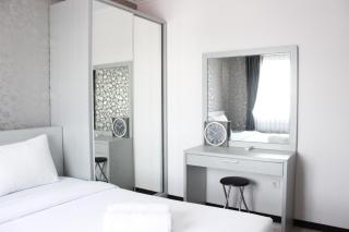 Stylish 2BR Gateway Pasteur Apartment By Travelio - Bandung - 2
