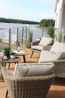 Lake View Apartment - 0