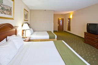Holiday Inn Express Hotel & Suites Live Oak by IHG - Live Oak - 3