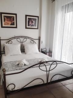 Derveni Seaside Apartments - Deluxe Sea View Penthouse Jacuzzi-BBQ & Groundfloor Garden View Apartment - Derveni - 3