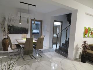 Menies Mediterranean Heights - 9