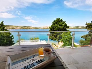 Beachfront Apartments - Villa Vita - Stara Novalja - 0