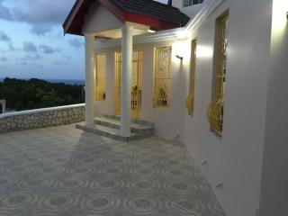 Cool Breeze Discovery Bay - 7