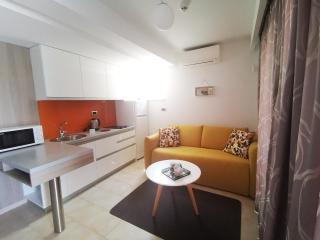 Beachfront Apartments - Villa Vita - 1
