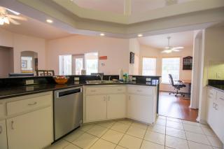 Luxury 4BR Pool Home with Jacuzzi- Inverness - 1