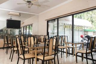 RedDoorz near Juanda International Airport - Surabaya - 6