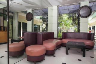 RedDoorz near Juanda International Airport - Surabaya - 8
