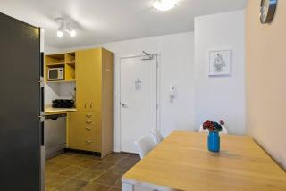 Wonderful Apartment in Quiet CBD Neighbourhood! - Auckland - 6