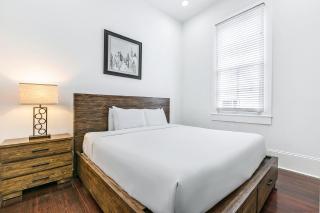 Charming 2BR on Carondelet by Hosteeva - New Orleans - 3