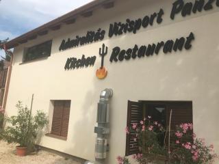 Admiralitás Kitchen and Restaurant - Leányfalu - 0