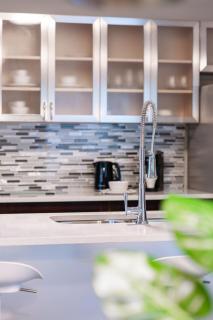 ENTIRE 2 BEDROOM APARTMENT UPTOWN WATERLOO - e2 - Waterloo - 1