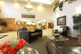 Pomeroy Inn & Suites Fort St. John - 9