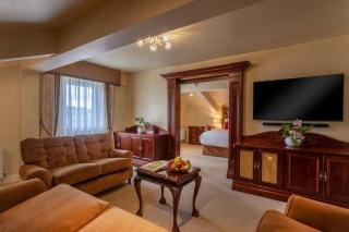 Canal Court - 1