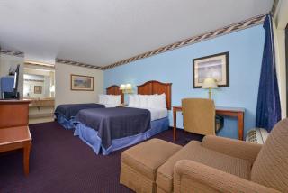 Howard Johnson by Wyndham Savannah GA - Savannah - 1