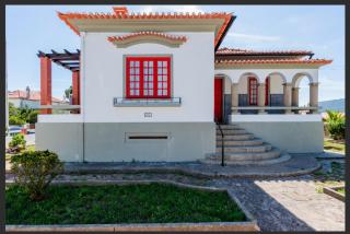 Beach House with Swimming Pool - Vila do Conde - 0