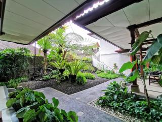 Yulia Village Inn Ubud - Ubud - 8