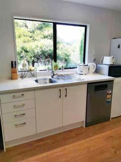 Romantic vintage retreat away in West Auckland - Swanson - 2