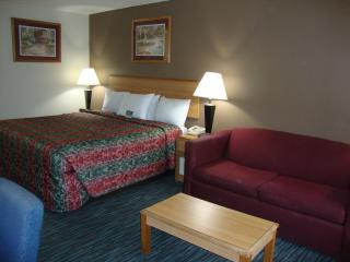 Econo Lodge Inn and Suites - Jackson - Jackson - 1