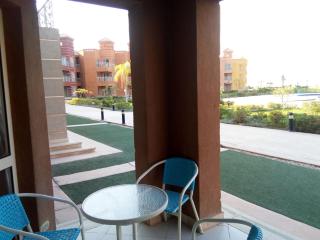 Porto Sokna Water Front ground floor Family only - 4