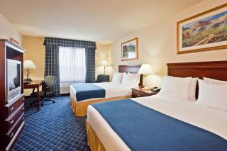 Holiday Inn Express Hotel & Suites Paragould by IHG - 4