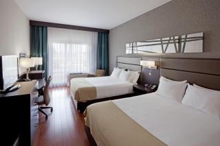 Holiday Inn Express Hotel & Suites Saint - Hyacinthe by IHG - 1
