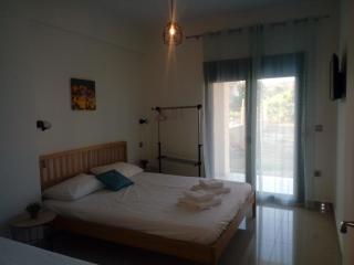 Ioannas - Nikiti - 1
