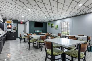 Quality Inn Forrest City I-40 - 7