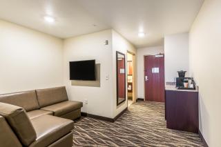 Cobblestone Hotel & Suites Hartford - Hartford - 7