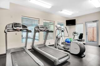 Executive Residency by Best Western Navigator Inn & Suites - Everett - 8