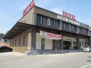 Hotel Austin Paradise - Taman Pulai Utama - 0