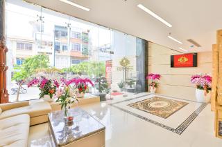 Prague Saigon Airport Hotel - 8